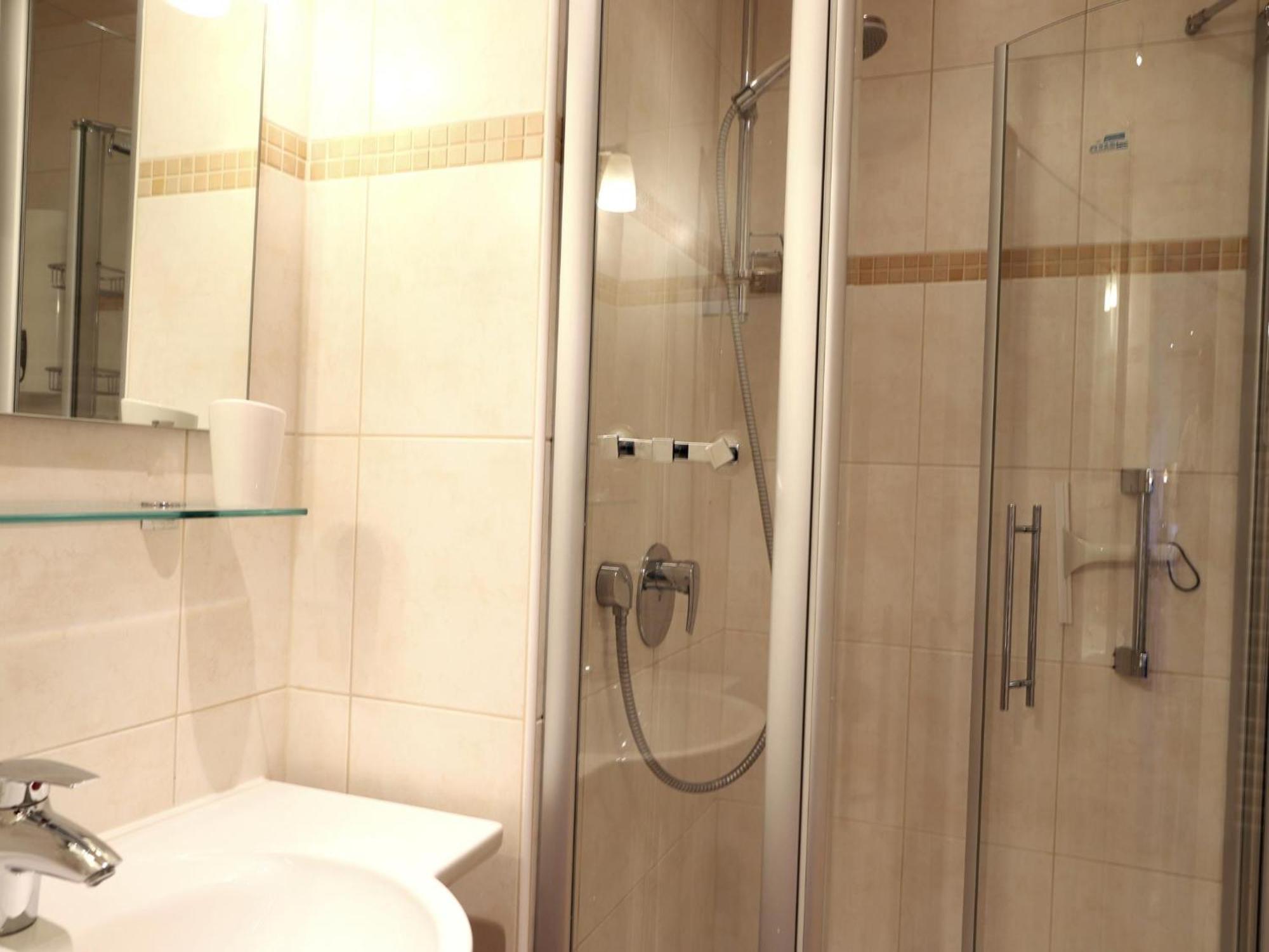 Schoenes Neues Hochwertig Renoviertes 2-Zimmer Appartement In Der 4. Etage. ヴェスターラント エクステリア 写真